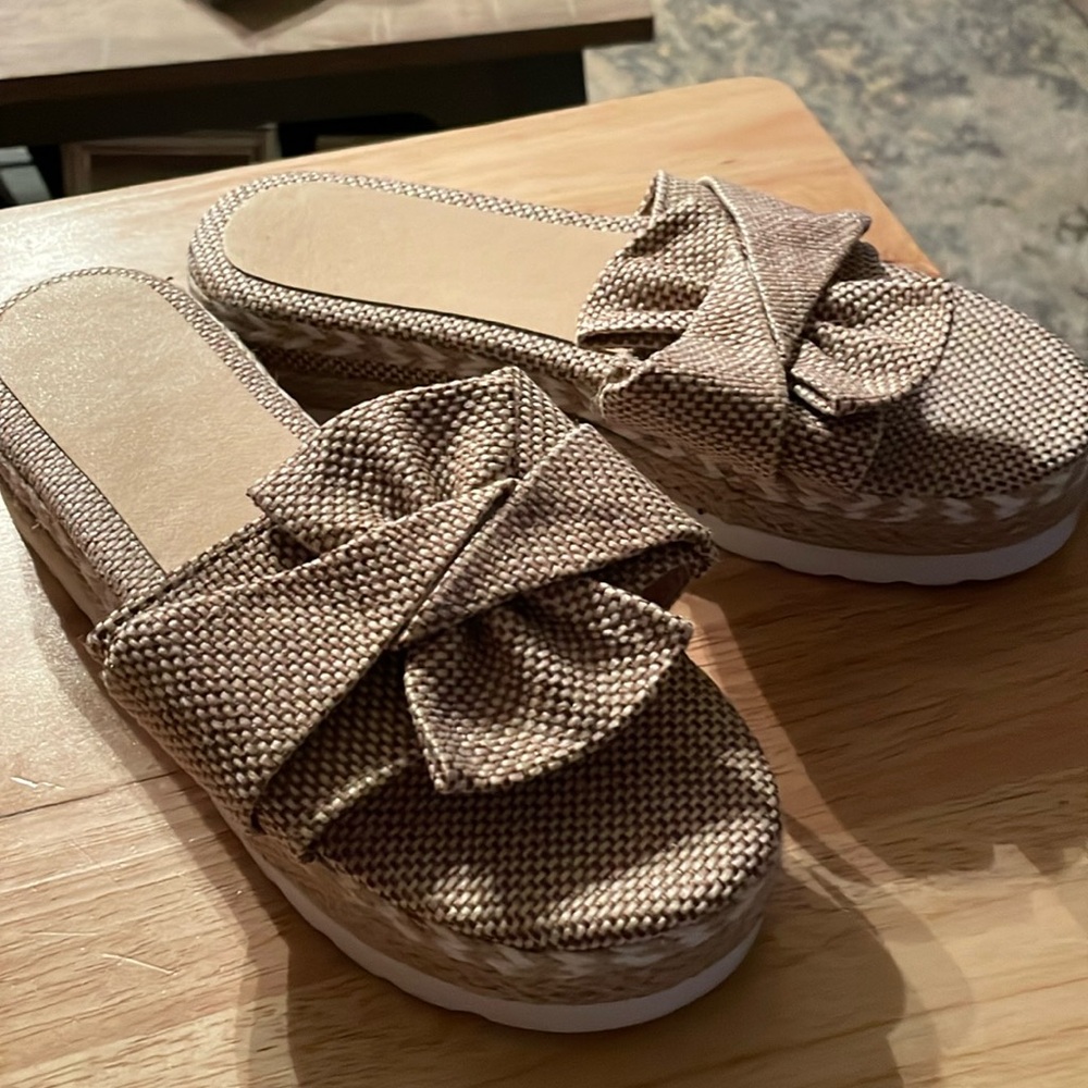 No Brand casual burlap 2 inch wedge sandal, Size S (5-6), worn once